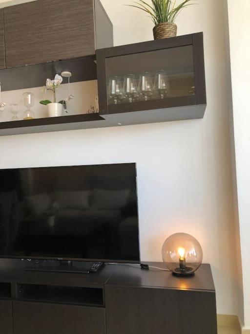 Apartamento Amplio Y Centrico Фуeнхирола Екстериор снимка