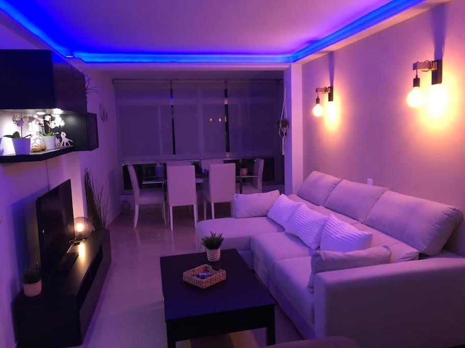 Apartamento Amplio Y Centrico Фуeнхирола Екстериор снимка