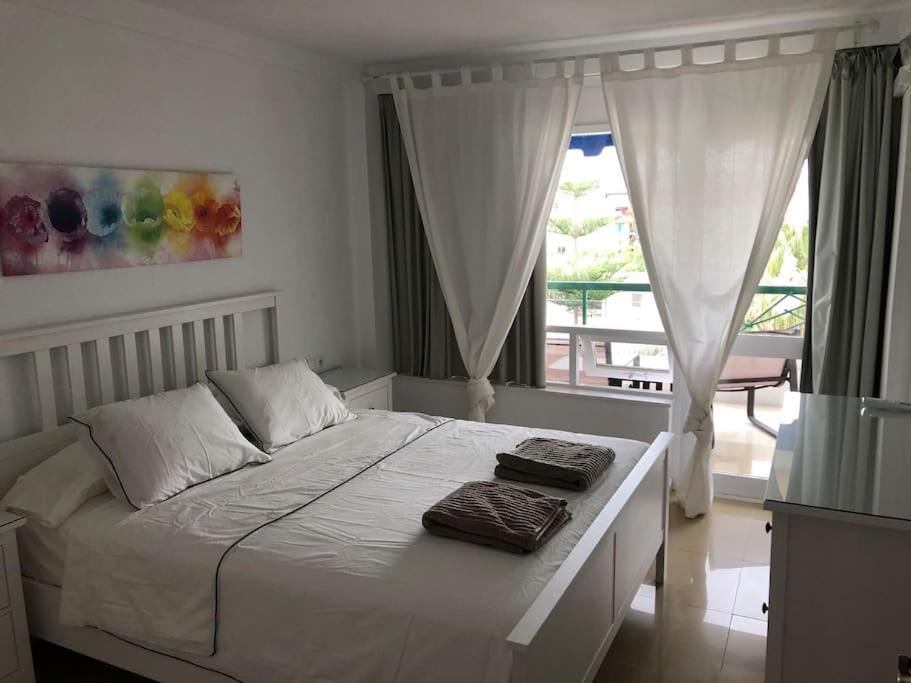 Apartamento Amplio Y Centrico Фуeнхирола Екстериор снимка