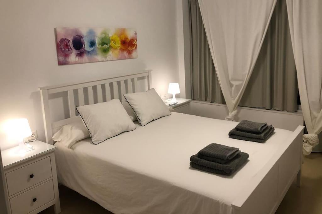 Apartamento Amplio Y Centrico Фуeнхирола Екстериор снимка