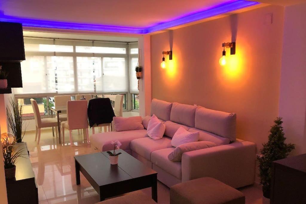 Apartamento Amplio Y Centrico Фуeнхирола Екстериор снимка